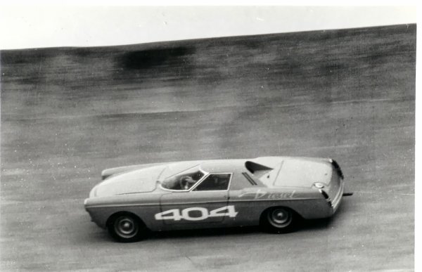 Peugeot 404 Record