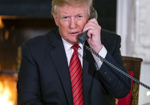 Trump razgovarao sa Xijem, cijena nafte skočila iznad 66 dolara po barelu