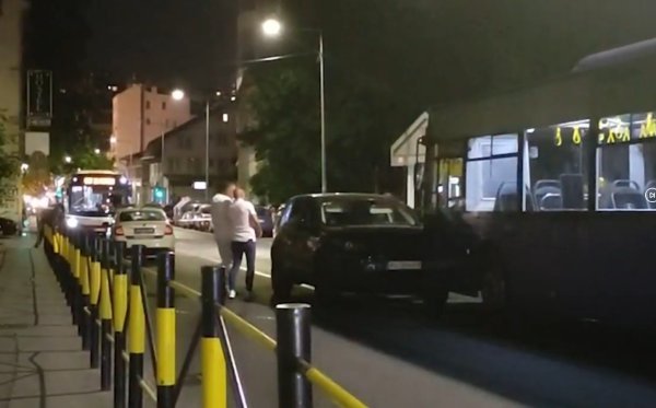 Izrešetan u centru Beograda dok je sjedio u autu, objavljena snimka ubojstva