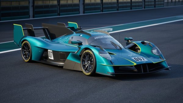Aston Martin Valkyrie LM: Vrhunsko iskustvo na Le Mans hiperautomobilu za 10 sretnika