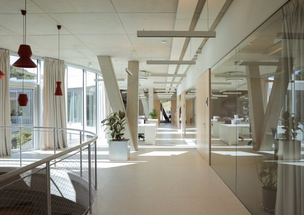 1_nagrada Viktor Kovačić - Mikelić Vreš Arhitekti za proizvodno-poslovnu zgradu Dubrovčan - foto Jure Živković_021_