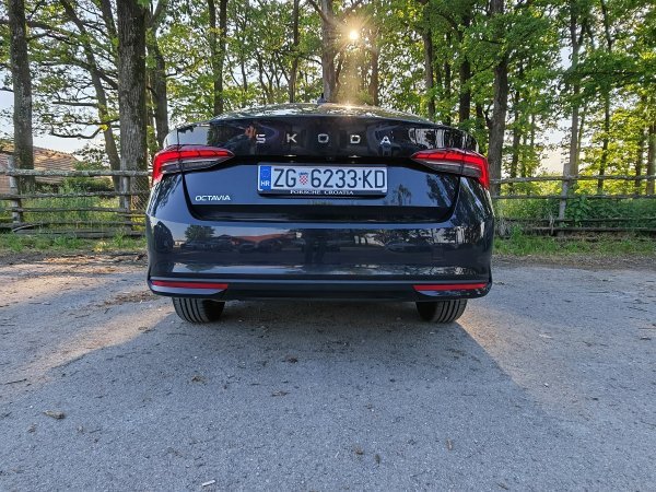 koda OctaviaFL Selection 2.0 TDI ima oznaku 'XTL'
