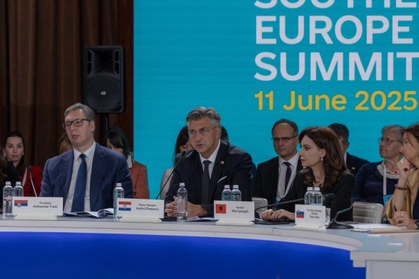 Aleksandar Vučić, Andrej Plenković i Maia Sande u Odesi