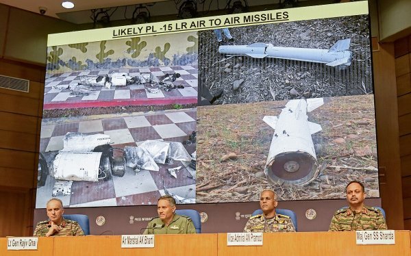 Raketa PL-15E, kakvom su Pakistanci nedavno oborili indijski avion Rafale