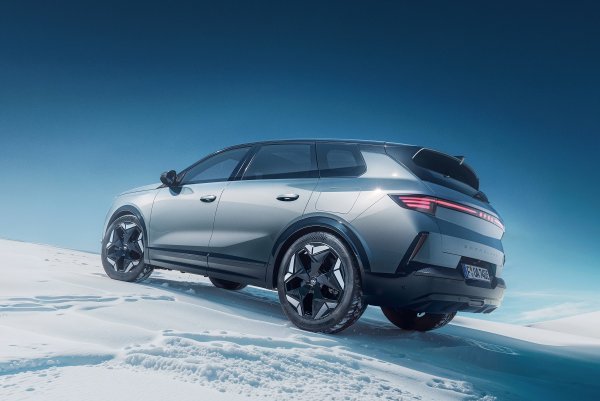 Opel Grandland Electric AWD