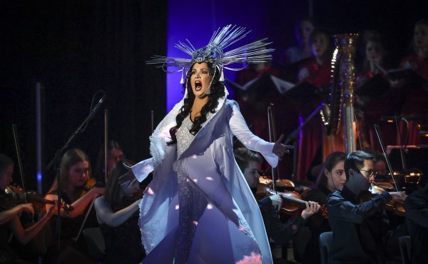 Austrijsko-ruska sopranistica Anna Netrebko svoj 50. rođendan proslavila je - gala koncertom u Kremlju