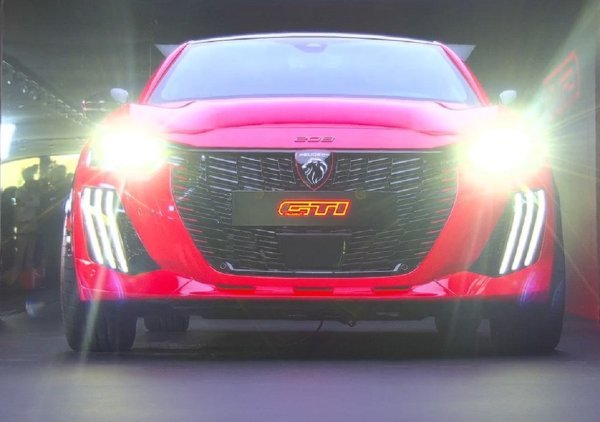 Peugeot E-208 GTi
