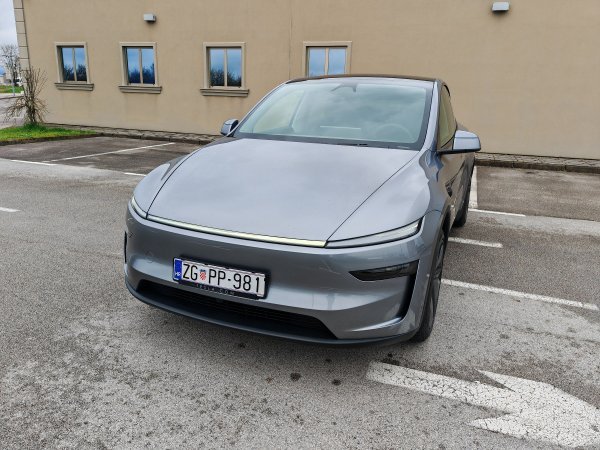 Tesla Model Y Long Range All-Wheel