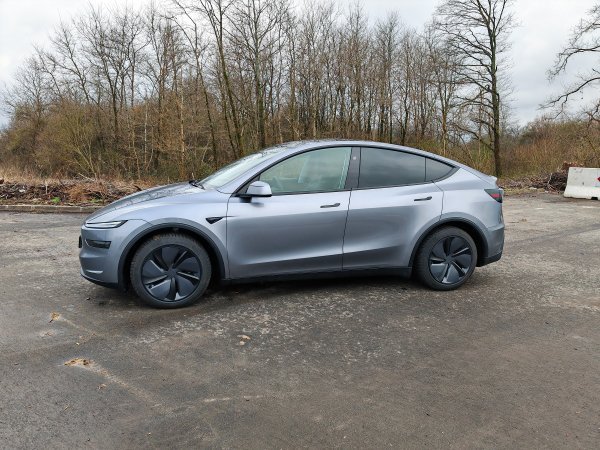 Tesla Model Y Long Range All-Wheel