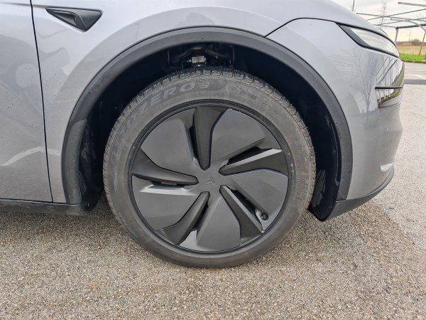 Tesla Model Y Long Range All-Wheel