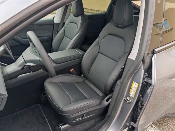 Tesla Model Y Long Range All-Wheel