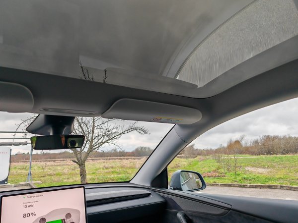 Tesla Model Y Long Range All-Wheel