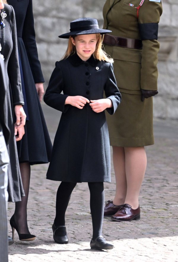 Princeza Charlotte nosila je broš na sprovodu kraljice Elizabete II