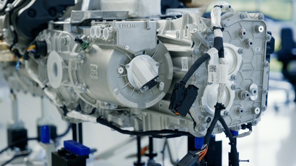 Baterijska i pogonska rješenja za Bugatti Tourbillon