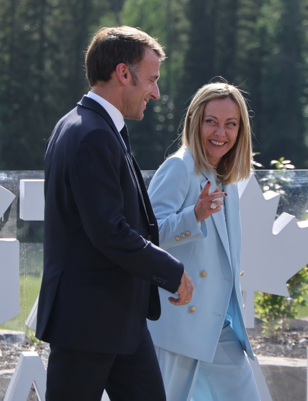 Giorgia Meloni, Emmanuel Macron