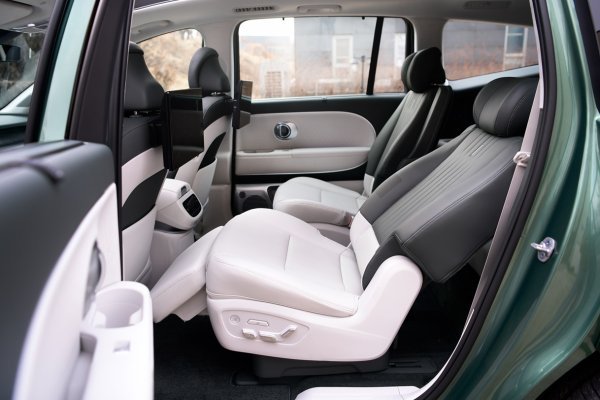 Hyundai IONIQ 9