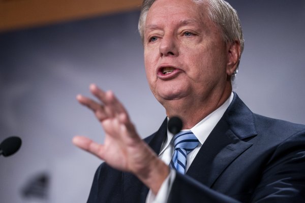 Lindsey Graham predvodi skupinu moćnih republikanaca koji 'huškaju' Trumpa na Iran