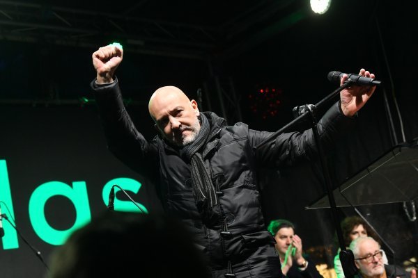 Ovaj pokret neusporedivo je značajniji od same promjene jednog režima, koji je, uostalom, već odavno trebao biti smijenjen