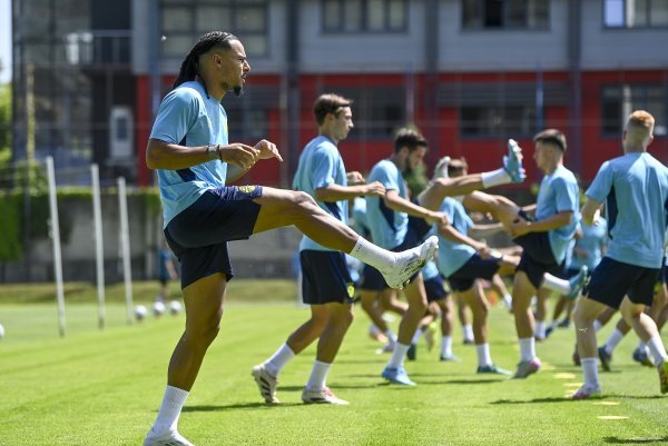 Dinamo - okupljanje i prvi trening 18.6.2025.