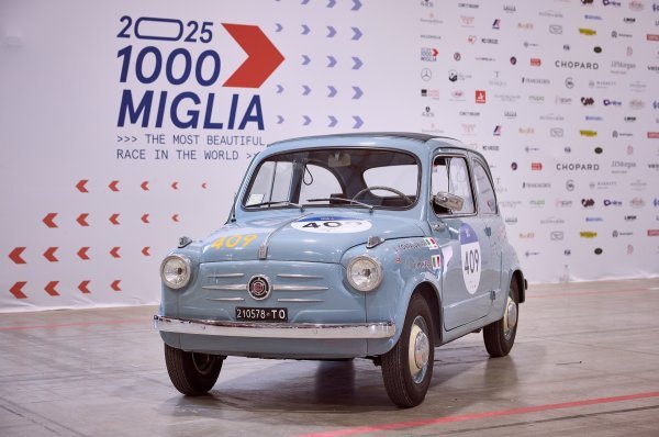 Fiat 600 iz 1955. na utrci 1000 Miglia
