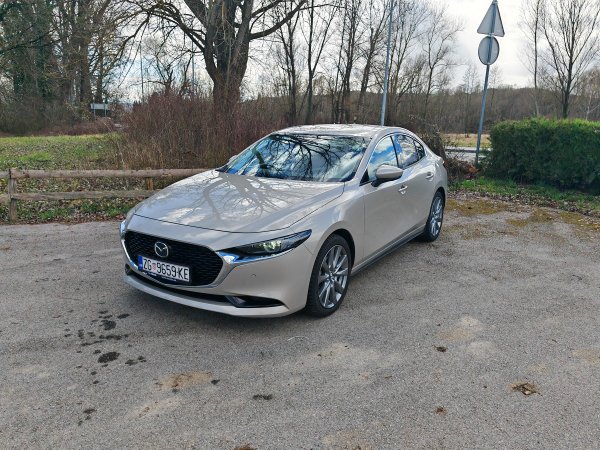 Mazda3 2.5 e-Skyactiv G 140 Exclusive-Line