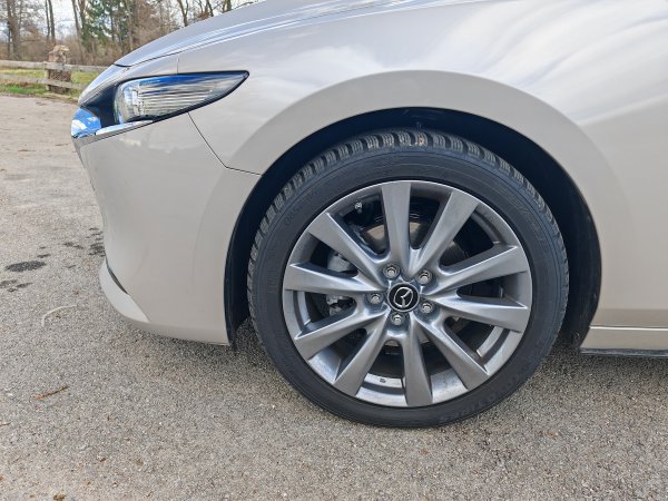 Mazda3 2.5 e-Skyactiv G 140 Exclusive-Line