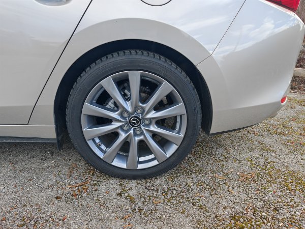 Mazda3 2.5 e-Skyactiv G 140 Exclusive-Line