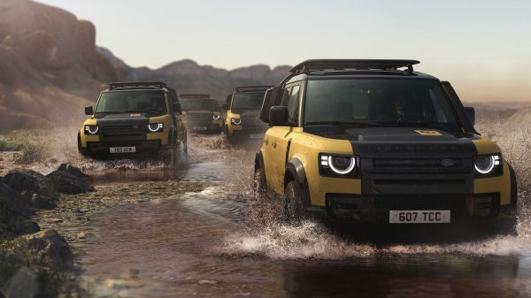 Defender 110 Trophy Edition - Deep Sandglow Yellow