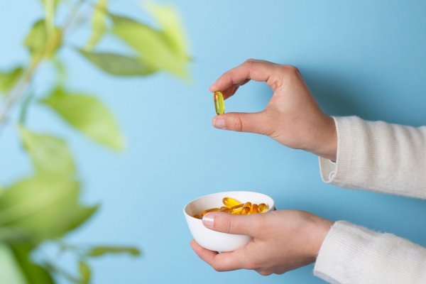 Za farmaceutsku upotrebu odobreno je nekoliko vrsta ftalata, među kojima su najčešći dietil ftalat (DEP), acetat ftalat celuloze, polivinil acetat ftalat i hipromeloza ftalat