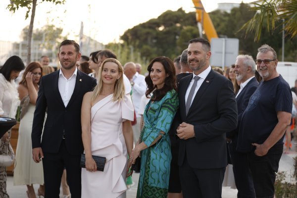 Tonči Glavina i Tracey Allison Glavina, Tomislav Šuta i Matilda Šuta