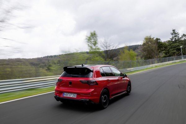 Volkswagen Golf GTI Edition 50 (na slici model gotovo spreman za proizvodnju)
