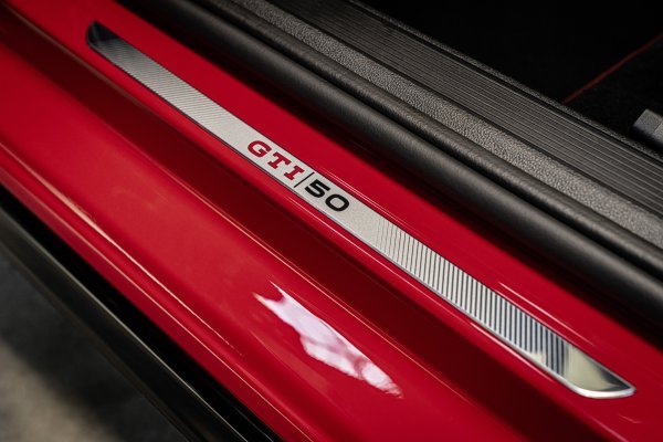 Volkswagen Golf GTI Edition 50 (na slici model gotovo spreman za proizvodnju)