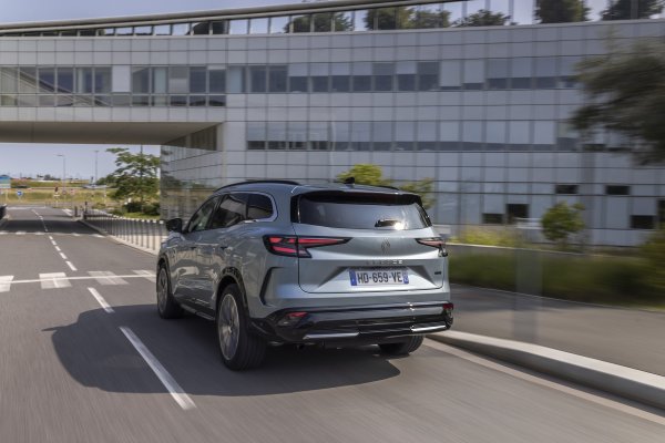 Renault Espace full hybrid E-Tech - Iconic - Baltic Blue Grey