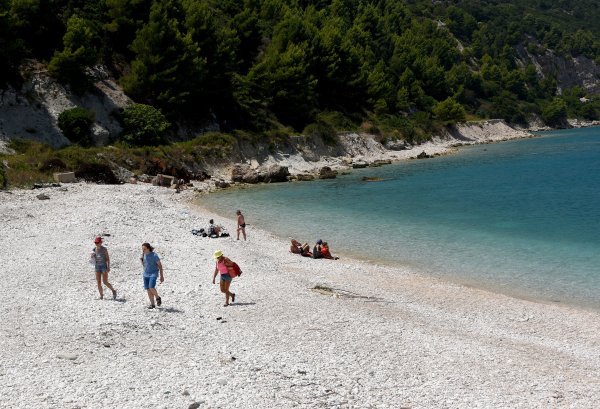 Otok Sazan