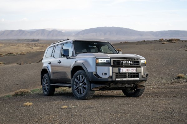 Toyota Land Cruiser Hybrid 48V