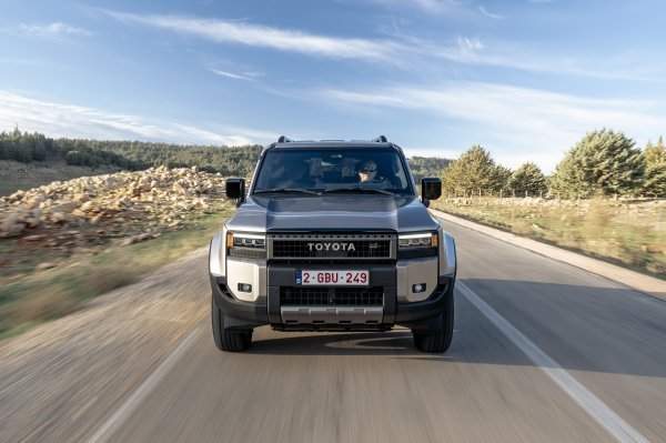 Toyota Land Cruiser Hybrid 48V