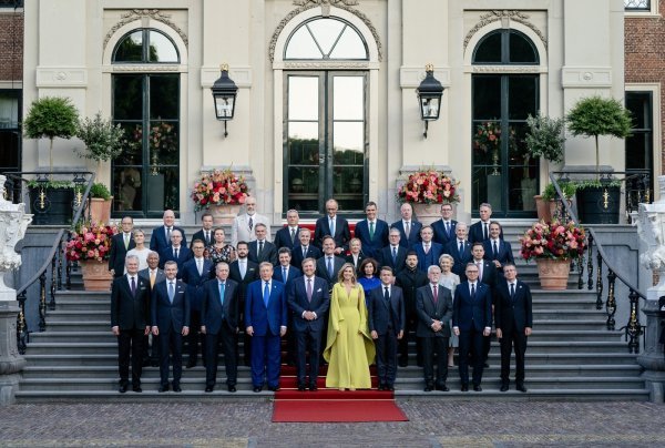 Svjetski čelnici na svečanoj večeri kod nizozemskog kralja Willema-Alexandera