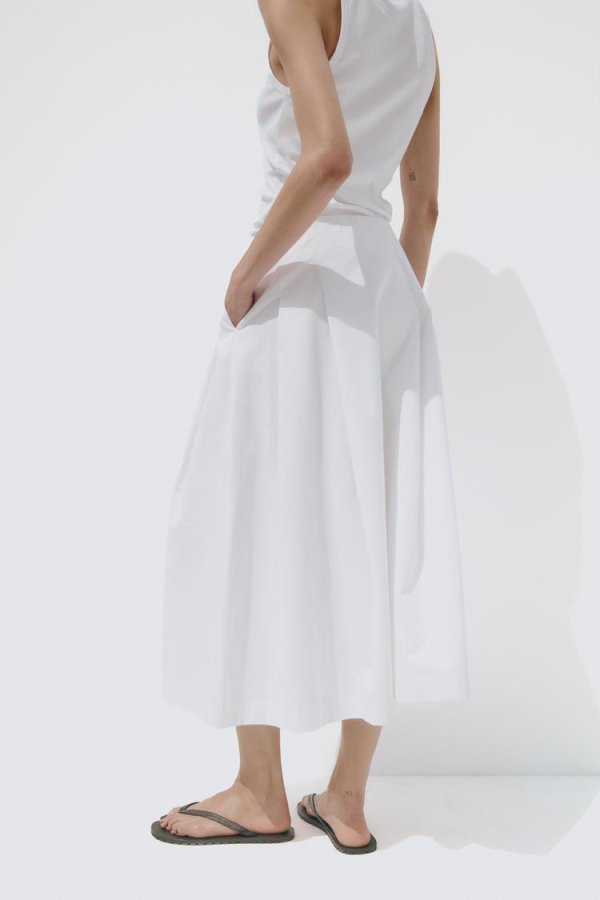 Zara: Suknja A-kroja