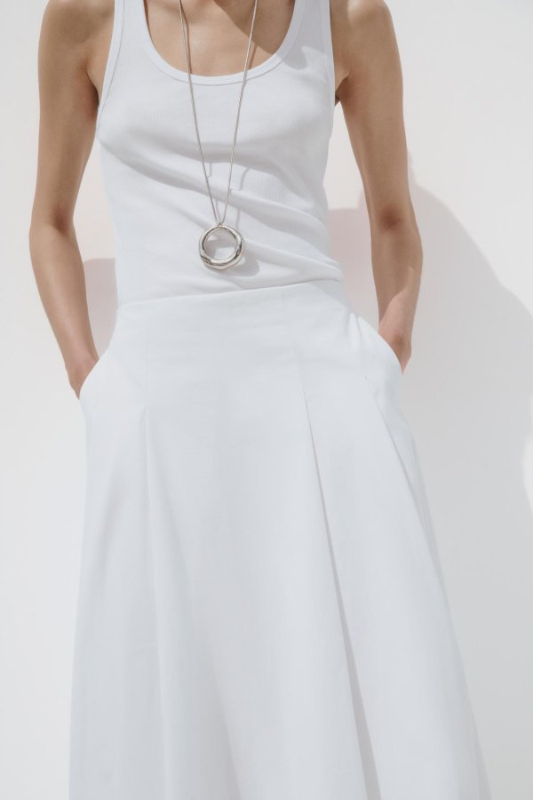 Zara: Suknja A-kroja