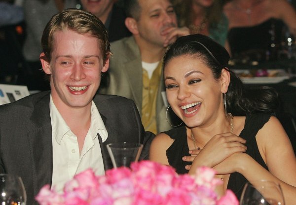 Macaulay Culkin i Mila Kunis