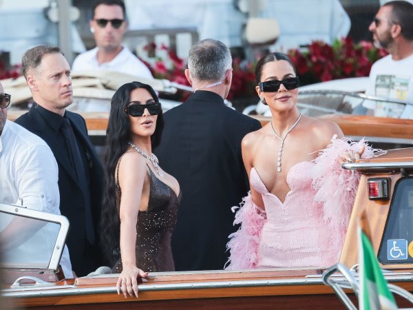 Kim i Khloe Kardashian 2