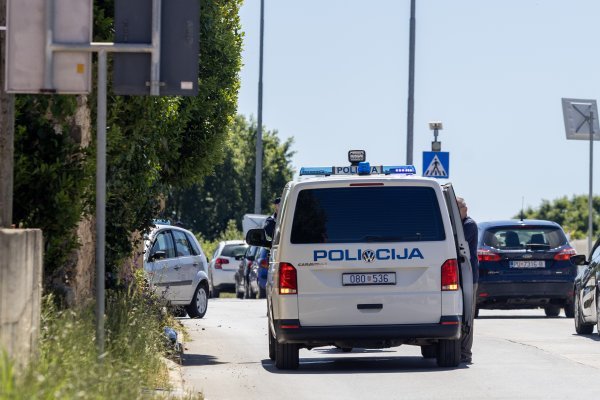 Težak zločin kod Omiša: Bagerom ubio očuha