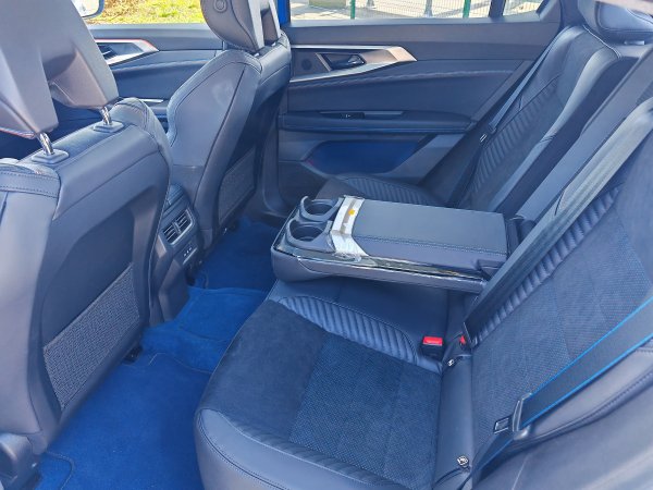Renault Rafale atelier Alpine E-Tech plug-in hybrid 4x4 300