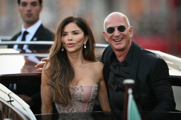 Otkrivena destinacija: Bezos i Lauren medeni mjesec provode u jednom od najpoznatijih hotela