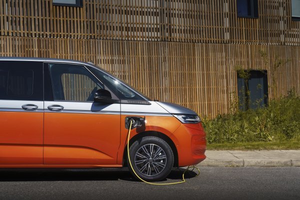 VW Multivan eHybrid 4MOTION