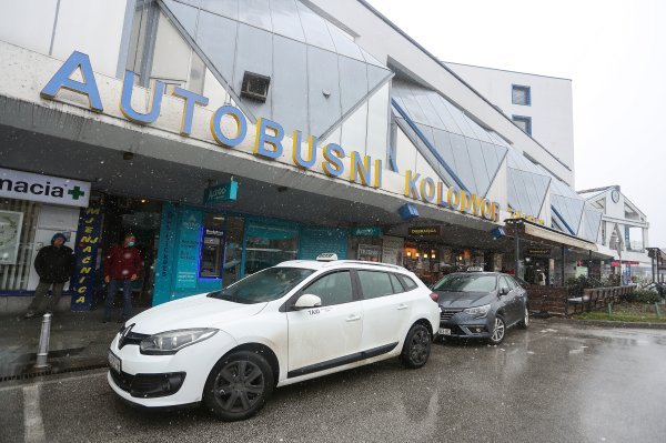 Novi detalji brutalnog napada: Marokanac je policajku udario šakom i tukao joj glavom u zid