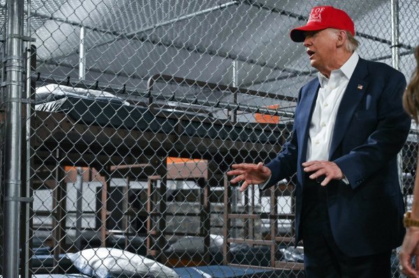 Trump u obilasku Aligator Alcatraza