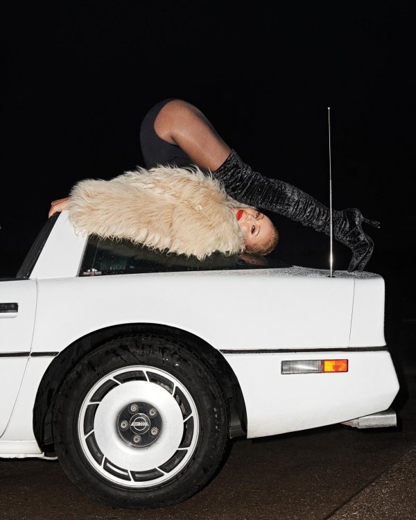 Lepa Brena, Style by: @petartrbovic