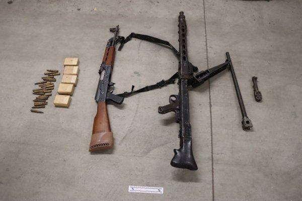 Policija kod 43-godišnjaka u Zagrebu pronašla arsenal oružja