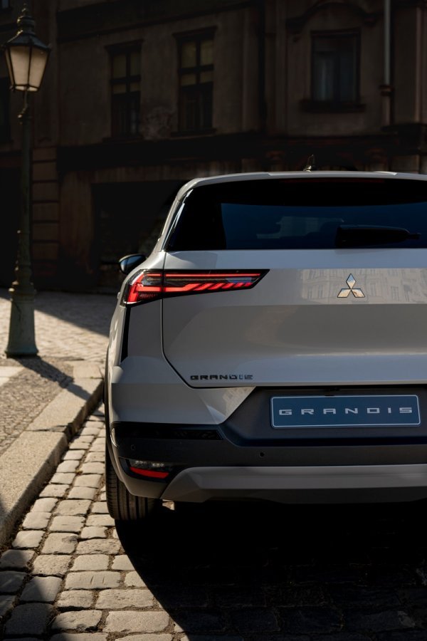 Mitsubishi Grandis